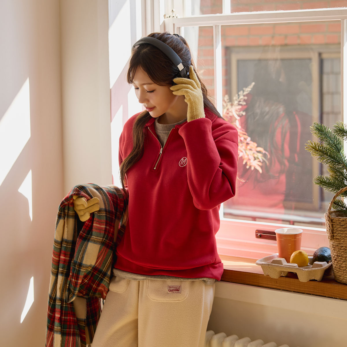 <b>[Made]</b> Embroidered collar zip-up fleece man-to-man