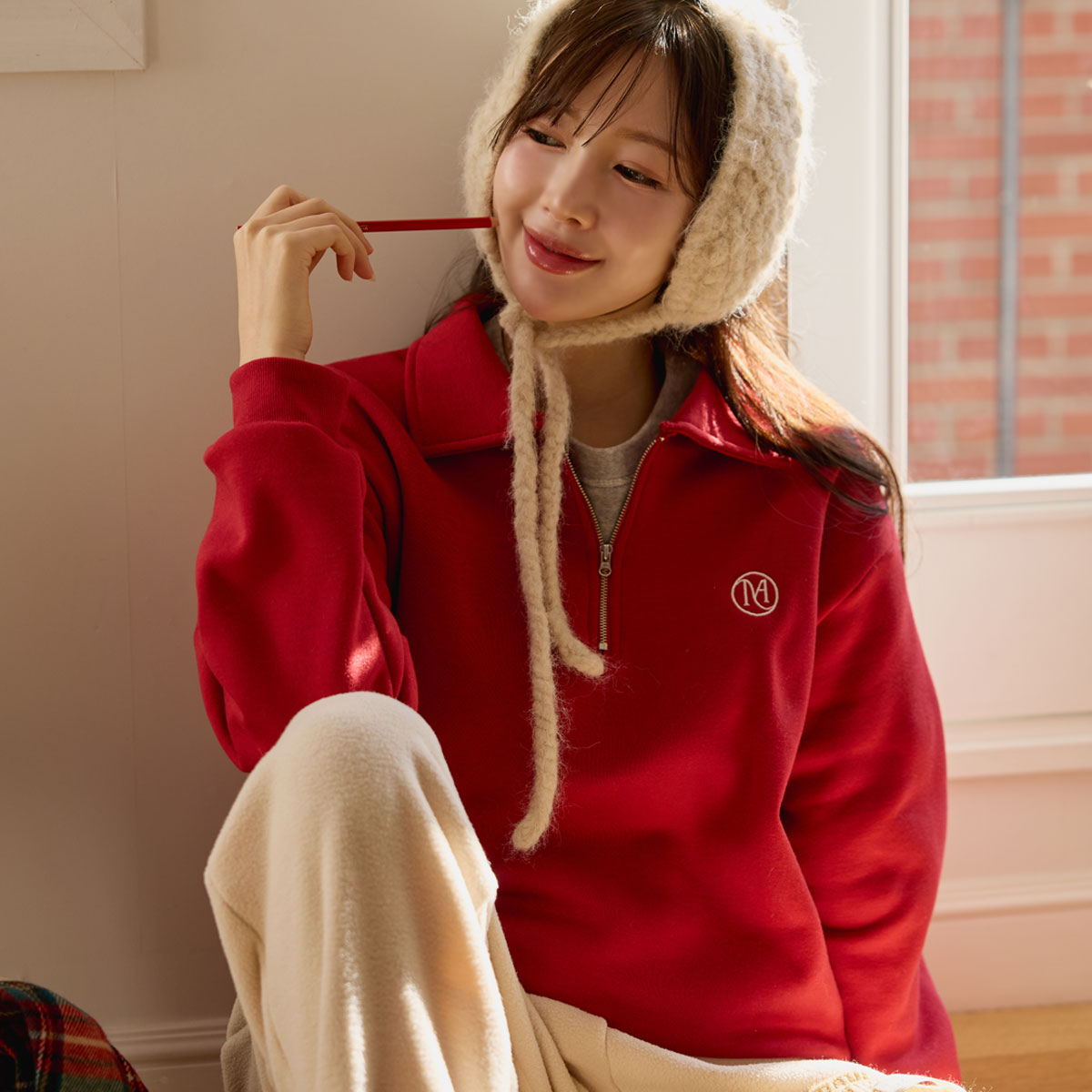 <b>[Made]</b> Embroidered collar zip-up fleece man-to-man