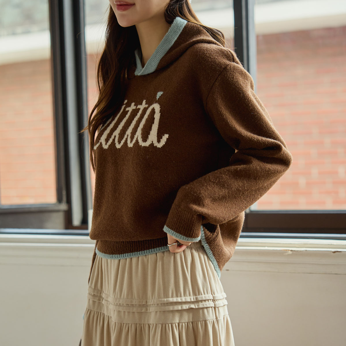 Lettering Line Color Block Knit Hood