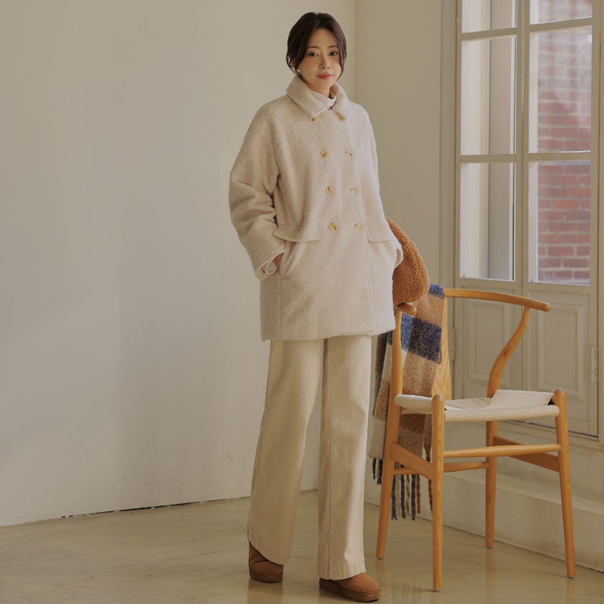 Double-button boucle coat