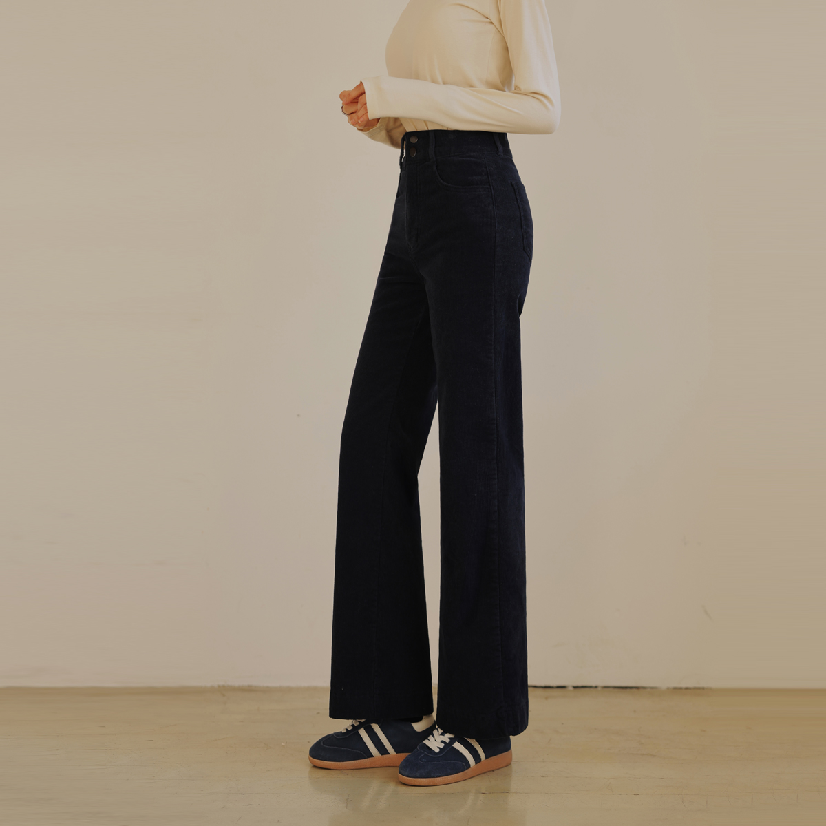 Belly fat cover semi-bootcut corduroy pants