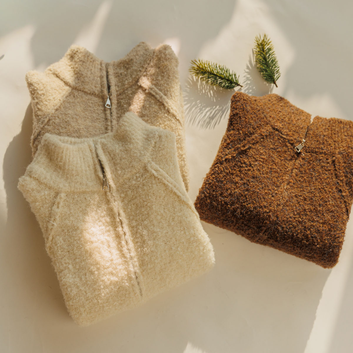 More Buckle Half-zip Knit