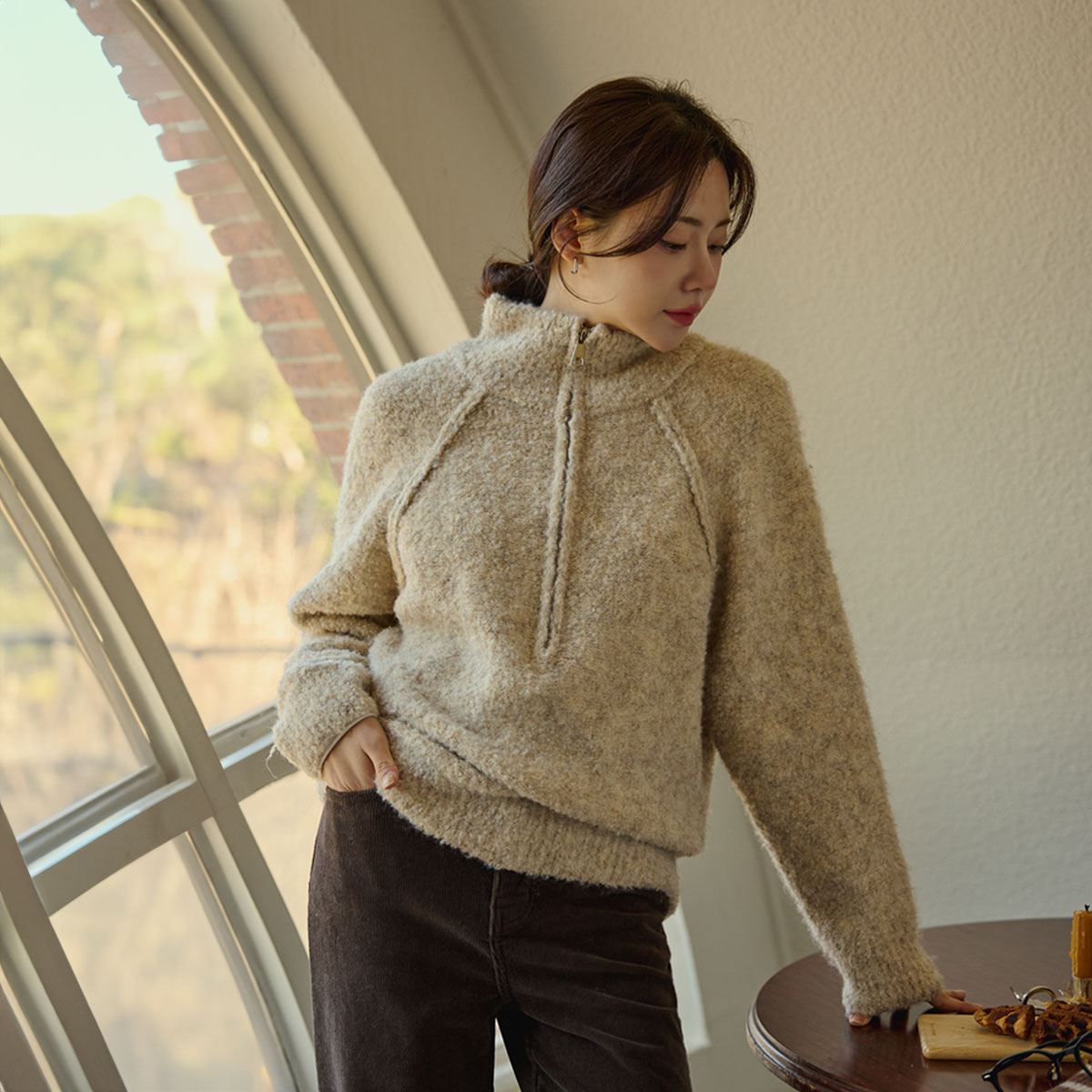 More Buckle Half-zip Knit