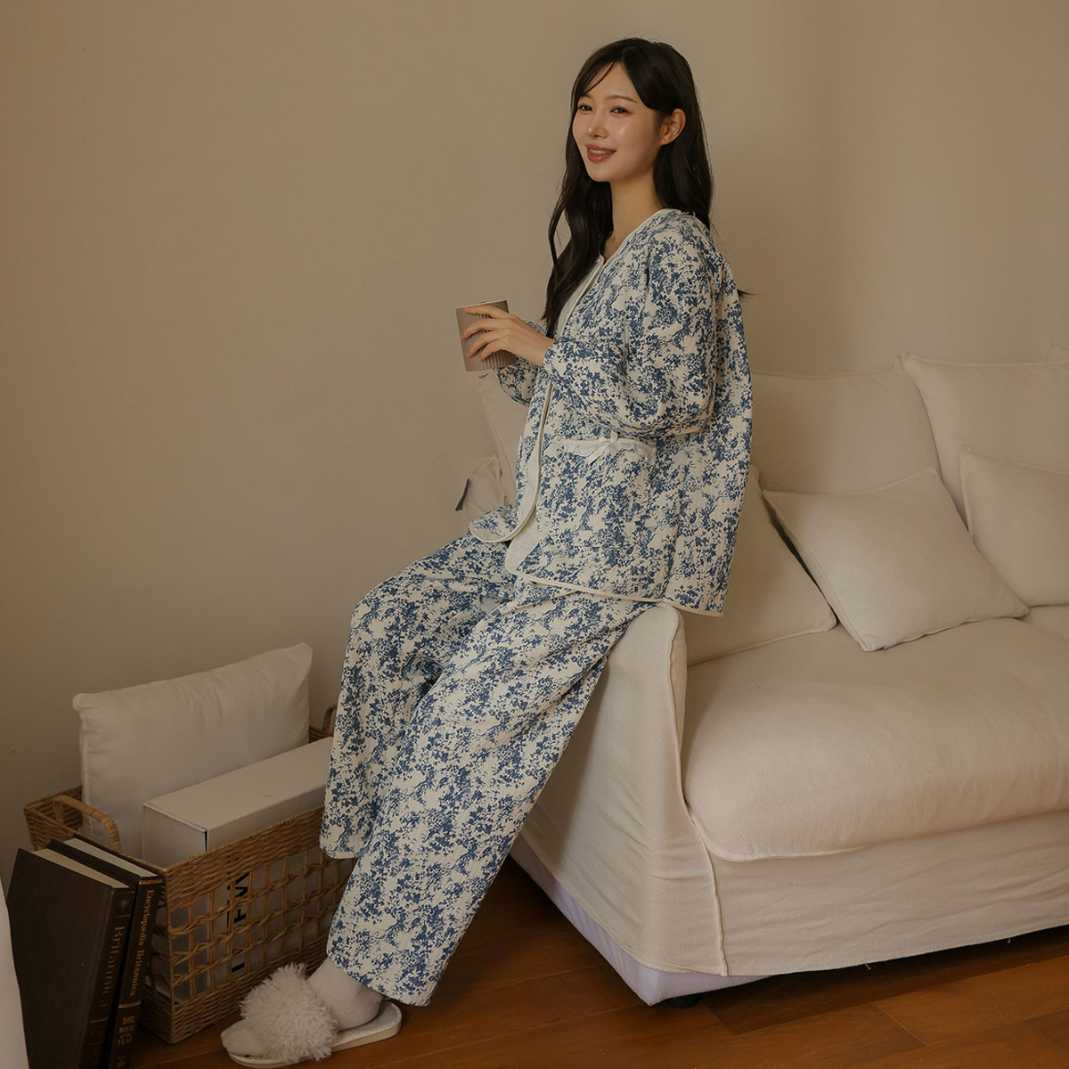 Blue Flower Home Quilting Top and Bottom Set