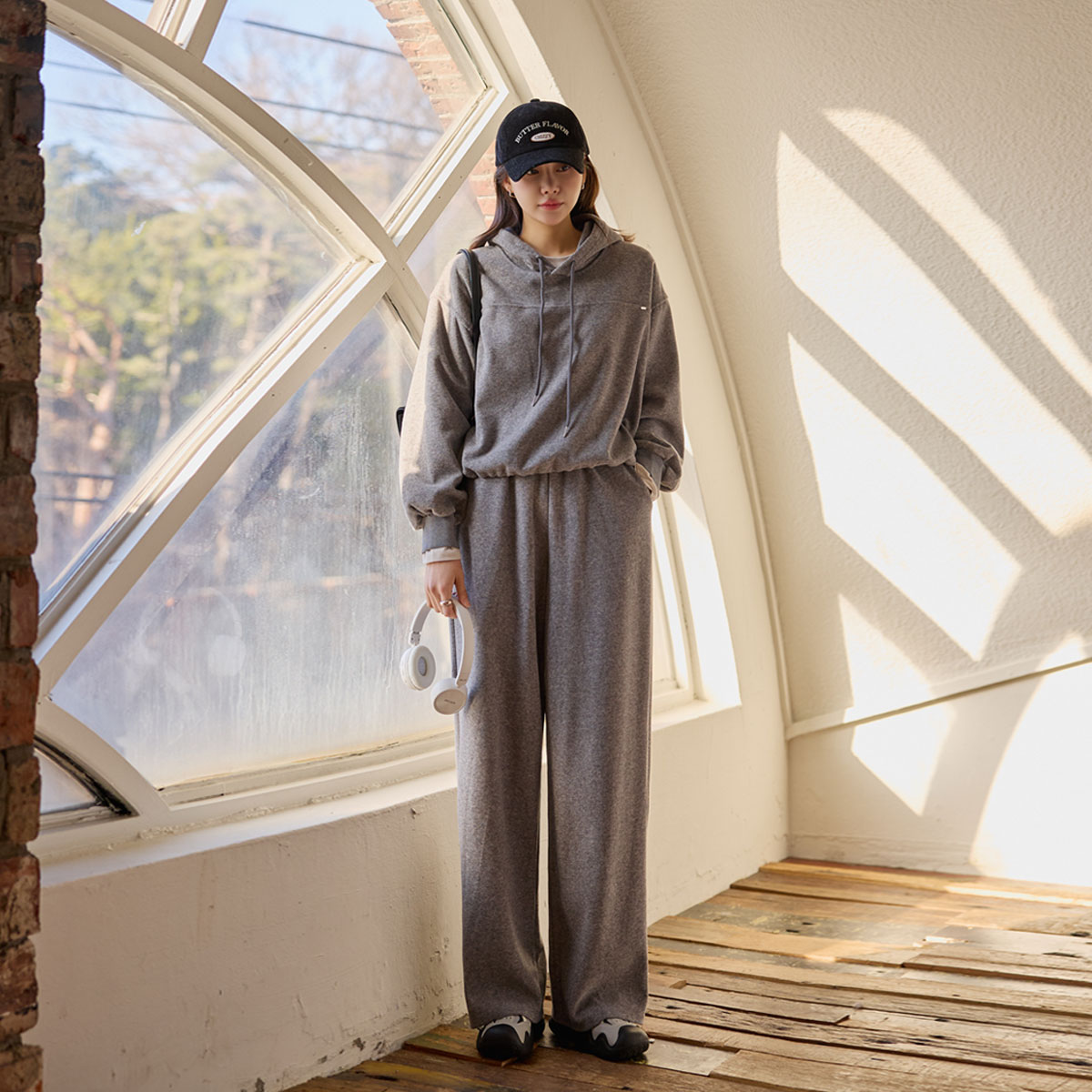 Silver pendant fleece training top and bottom set