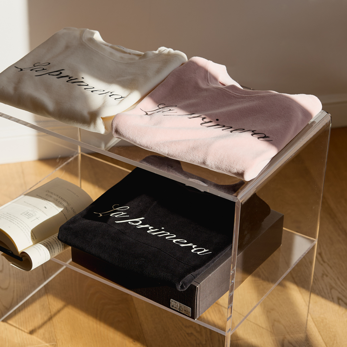 Lettering Velour Short Sleeve T-shirt