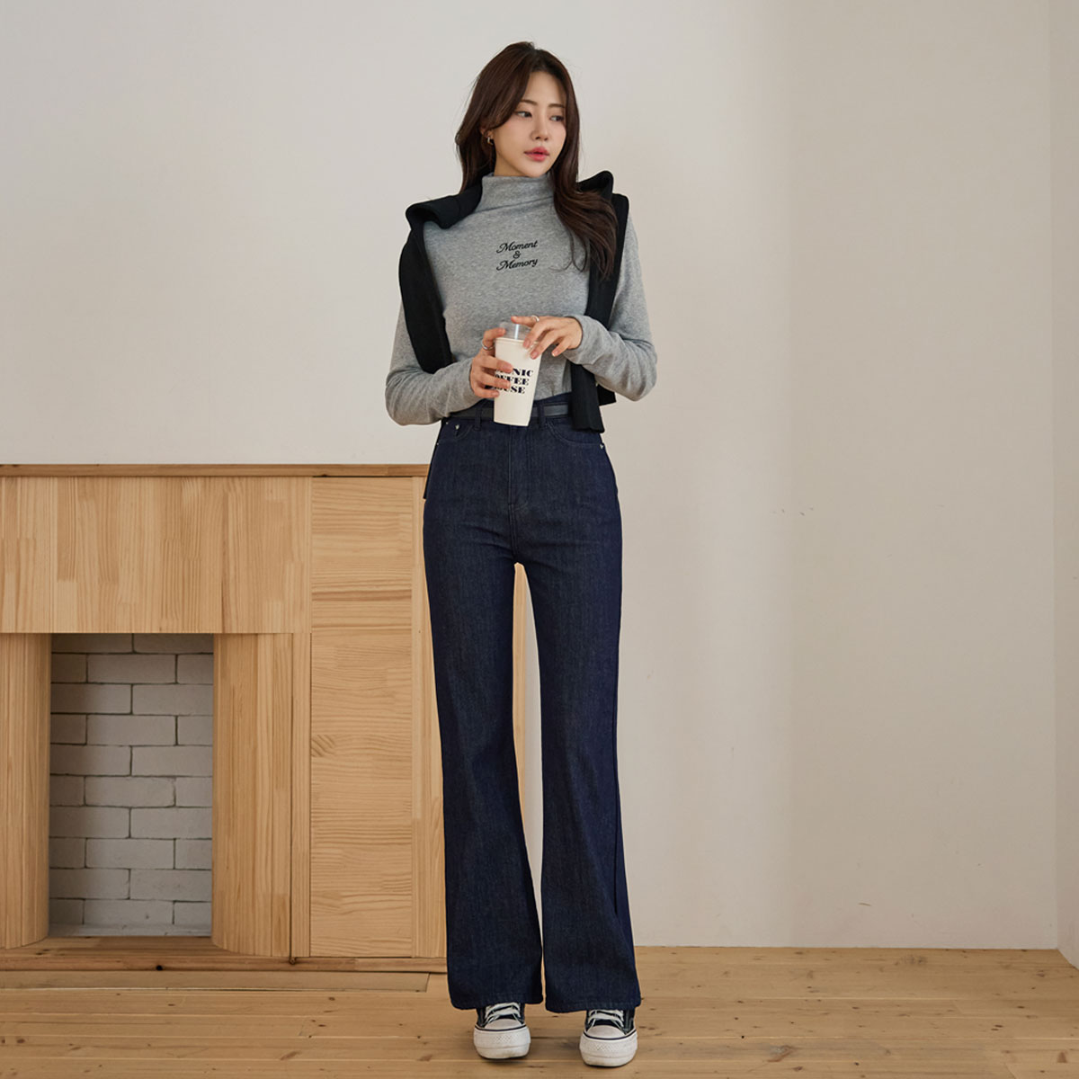 Non-fade raised fleece bootcut denim pants