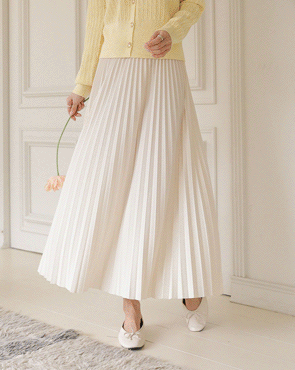 Silky Banding Pleated Skirt