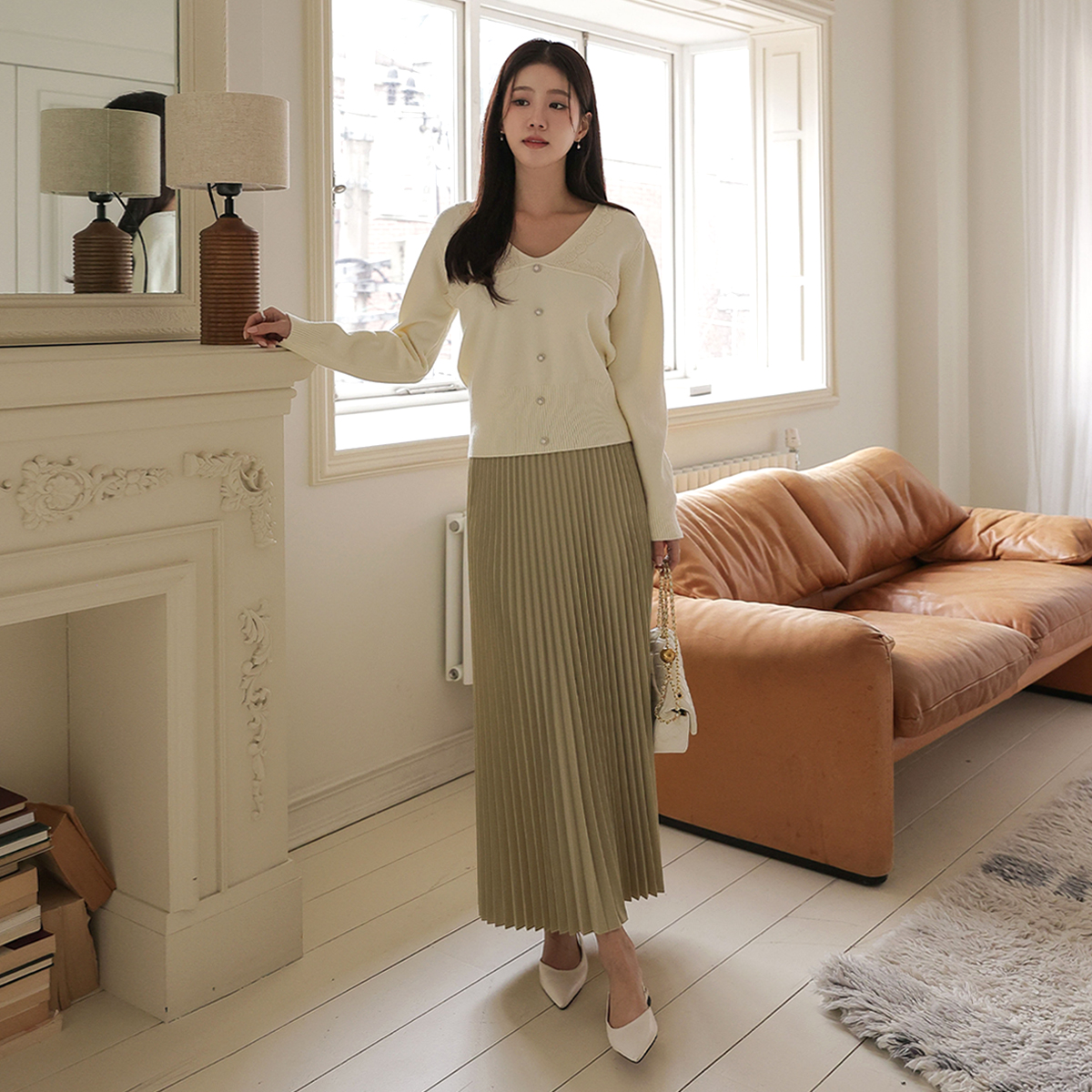 Silky Banding Pleated Skirt