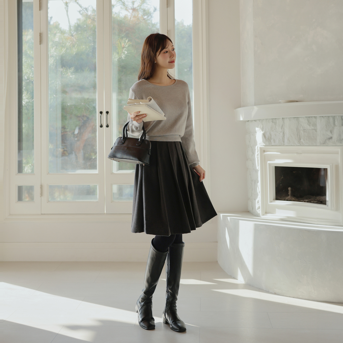 Back banding napping midi pleated skirt