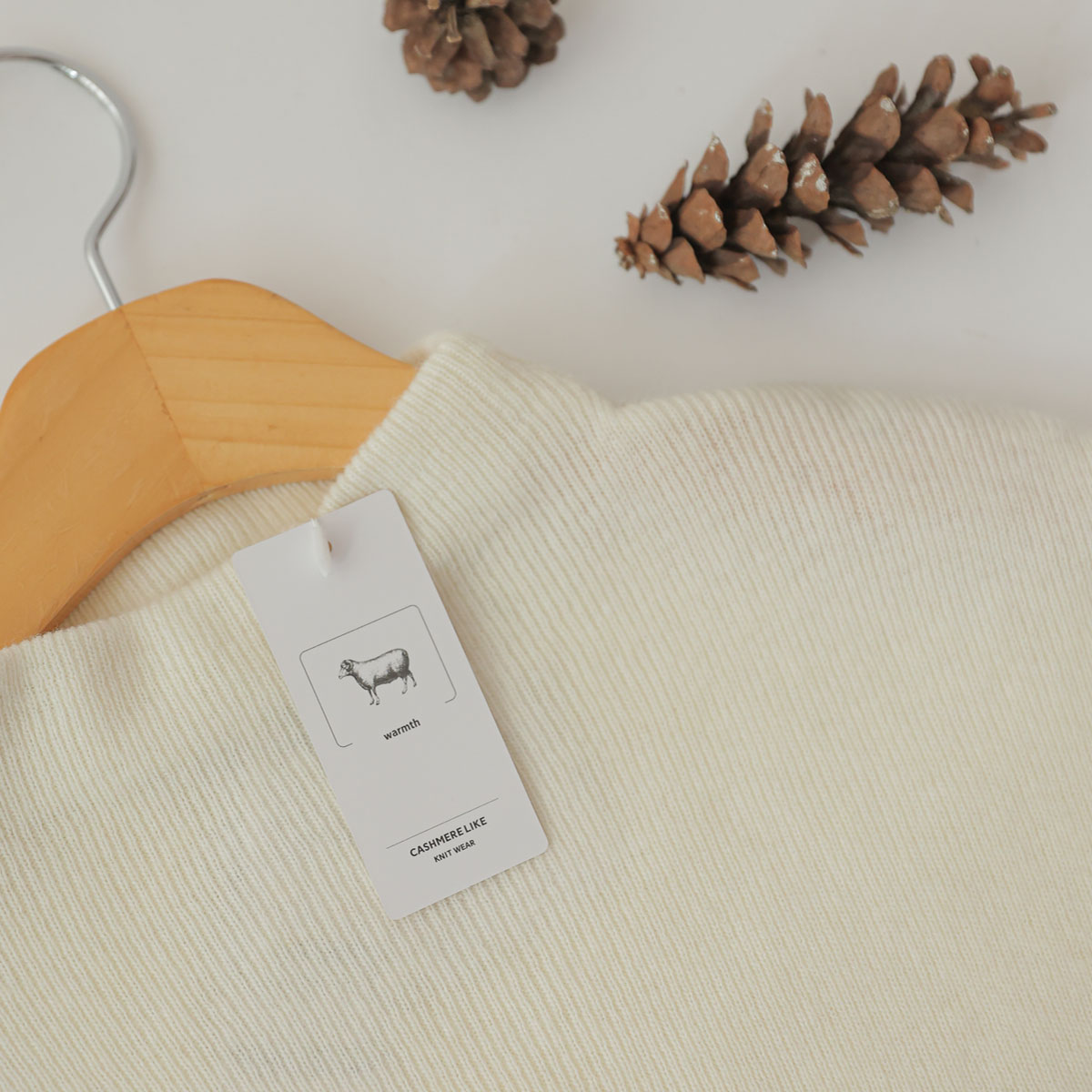 Washable cashmere-like half-polar knit