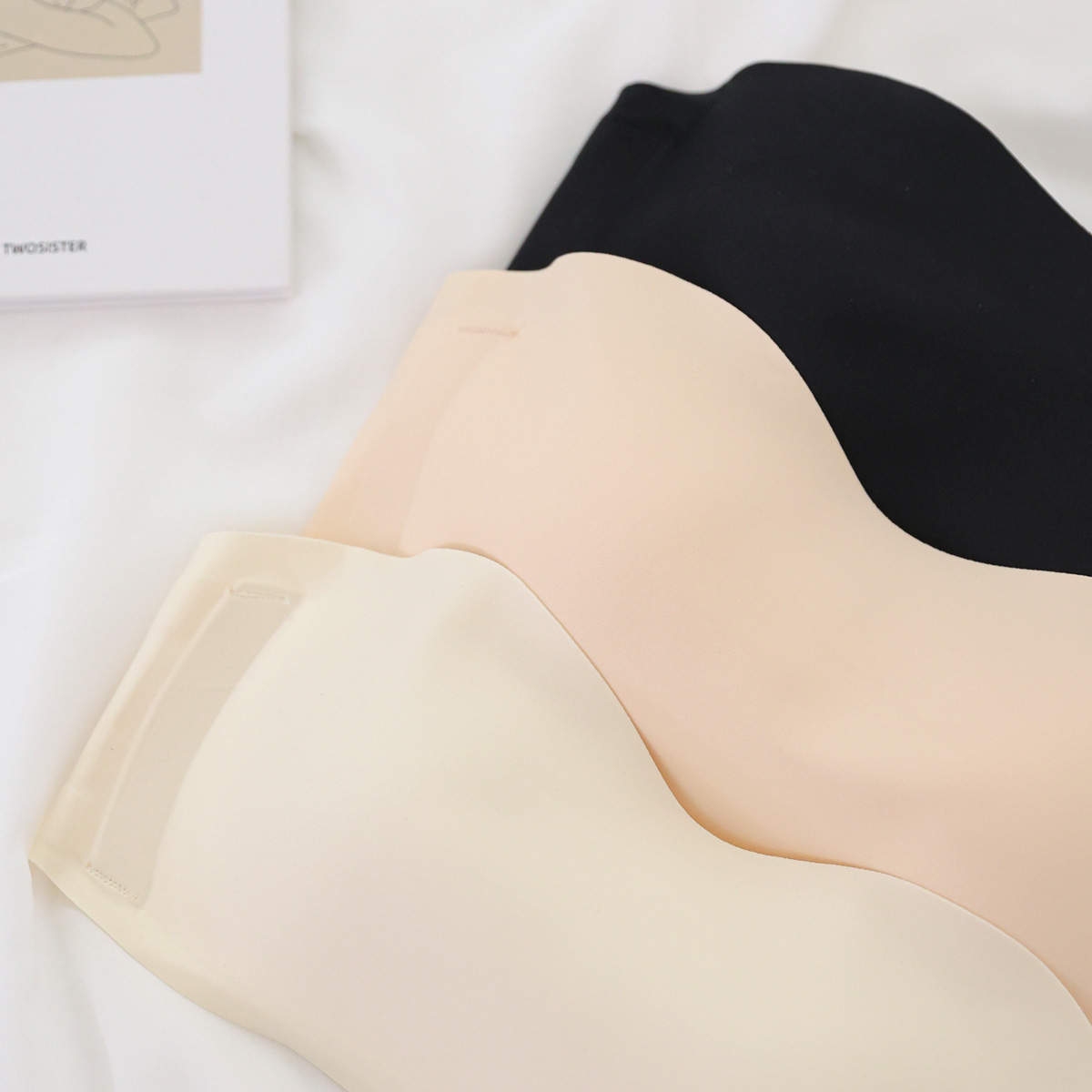 <b>[MD Recommended New Product]</b> Seamless Non-Slip Off-Shoulder Bra Top