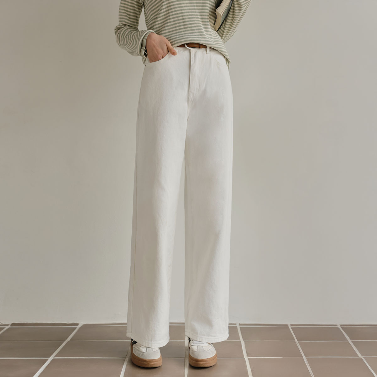 <b>[2,000 units sold/Hidden waist banding]</b> 2-type colored wide cotton pants