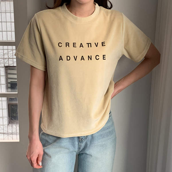 <b>[Limited Quantity SALE]</b> Cri Veloa Lettering T-shirt