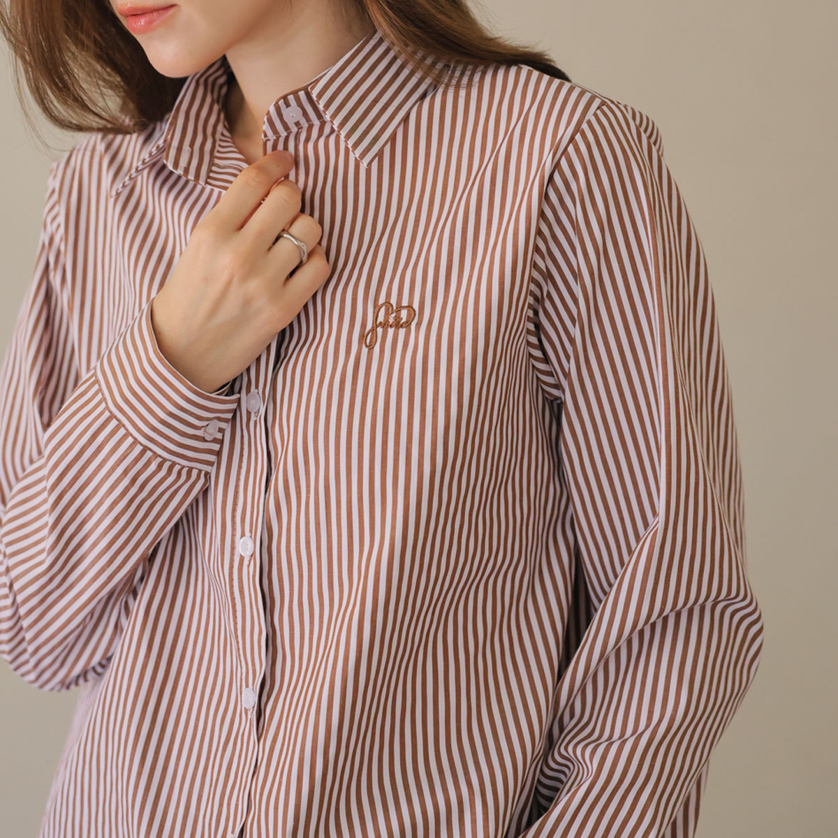 <b>[Daily Essential/Wrinkle-Free]</b> Wrinkle-Free Love Embroidery Stripe Shirt