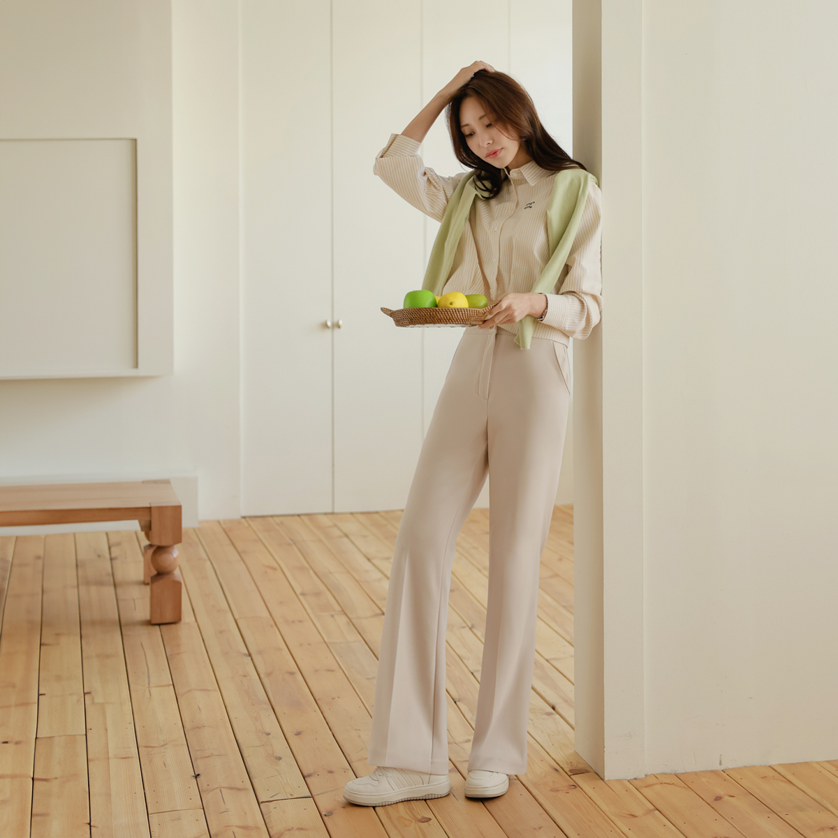 <b>[Made]</b> Mochi chewy banding semi-bootcut slacks