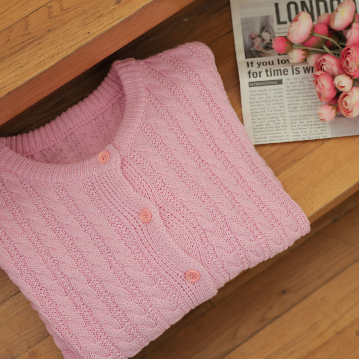 Vivid color twist cardigan