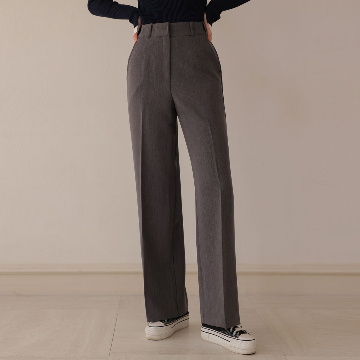 <b>[Limited Quantity SALE]</b> [Emblem] Primium Loose Straight Slacks