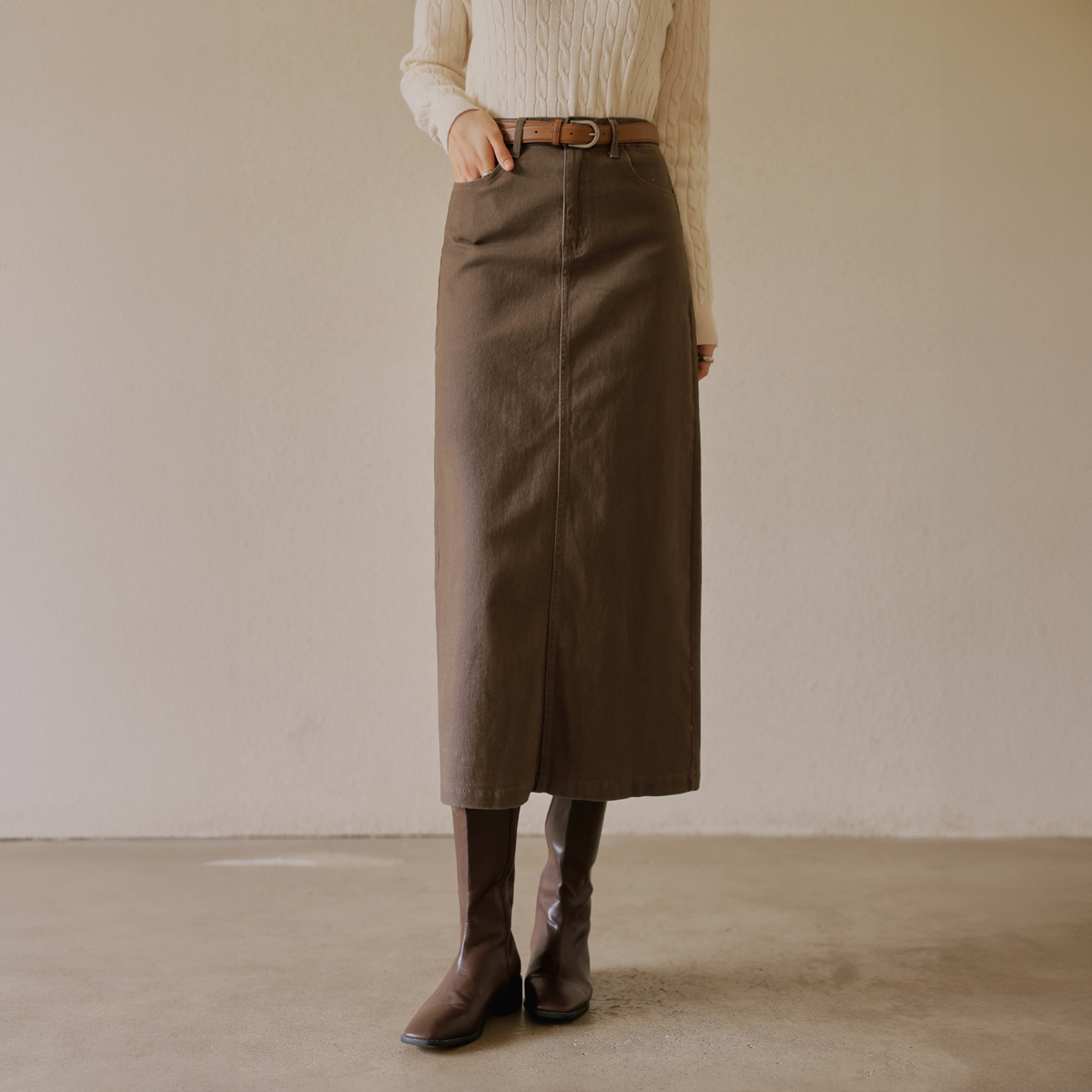 2TYPE Slim Span Rong Skirt
