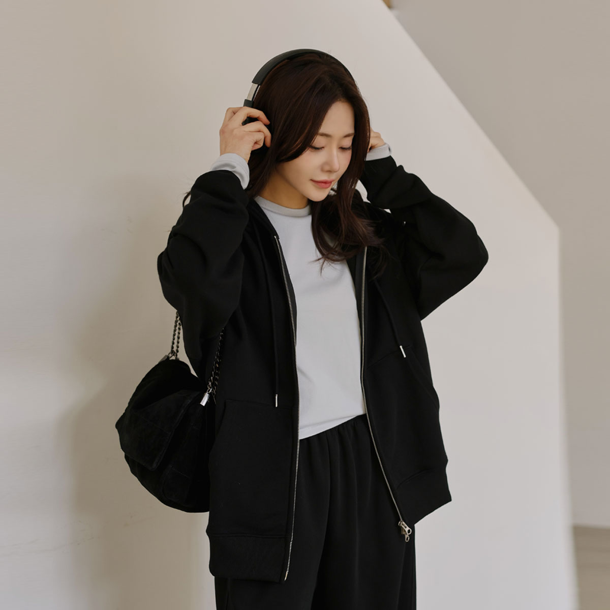 4size compact zip up hoodies