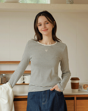 Embroidery Stripe tee