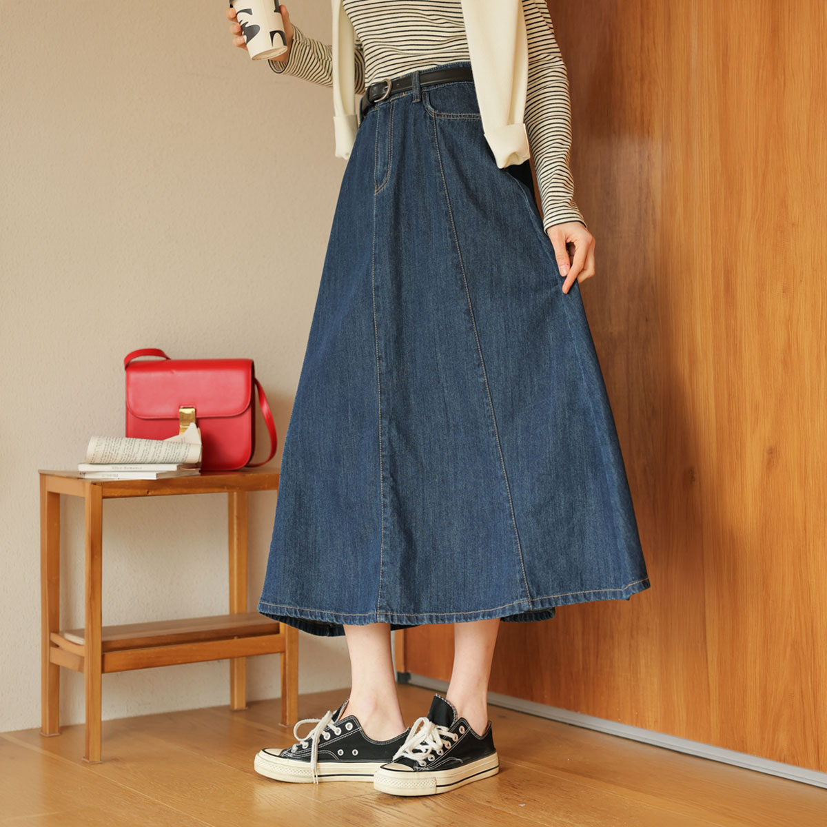 Cotton cut flare denim skirt