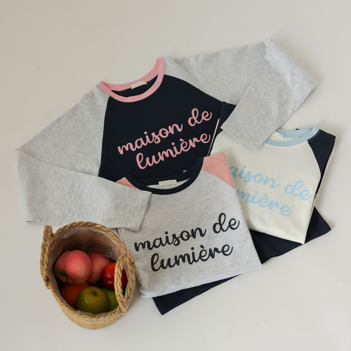 Handwritten lettering Nagrang color block t-shirt