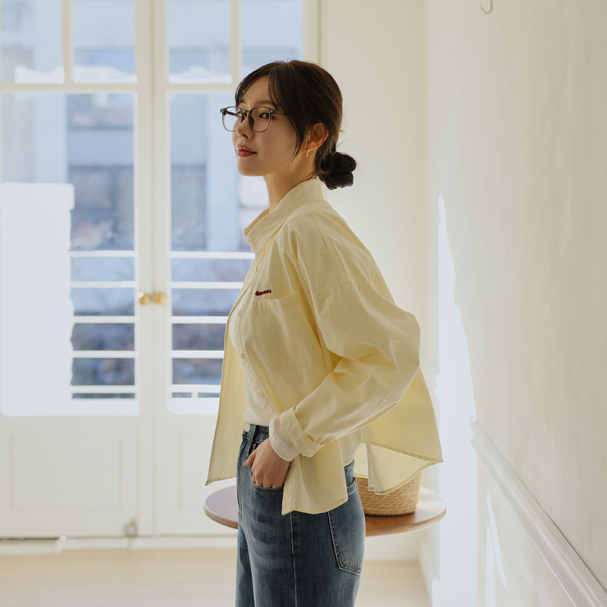 Font embroidered cotton crop shirt