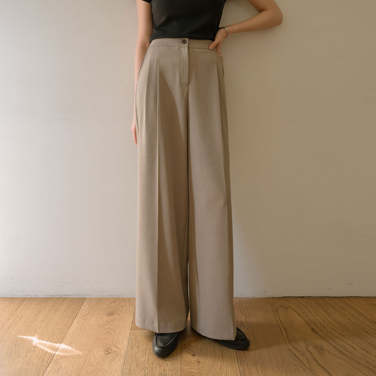 <b>[Opening Special]</b> <b>[Made]</b> 2TYPE Wrinkle-Free Two-Pin Tuck Wide Slacks