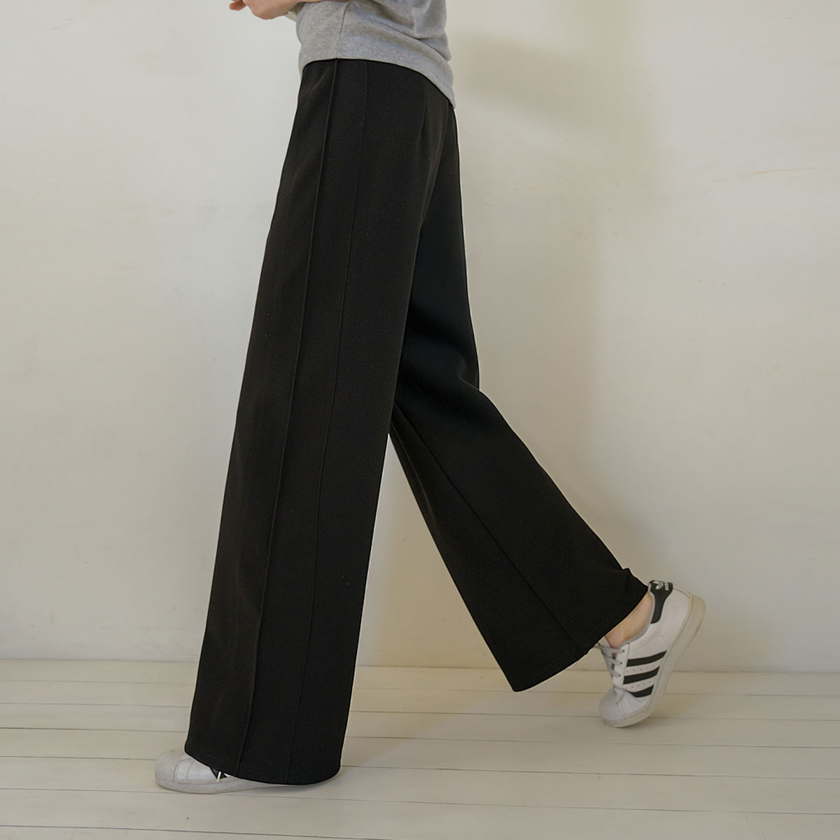 <b>[Opening Special]</b> <b>[The Power of One Line💪🏻/3D Stereoscopic Pattern/Optical Illusion]</b> <b>[Made]</b> 2-TYPE Life-Saving Optical Illusion Wide Slacks