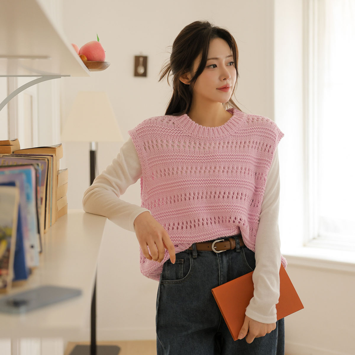 Skashi round knit vest