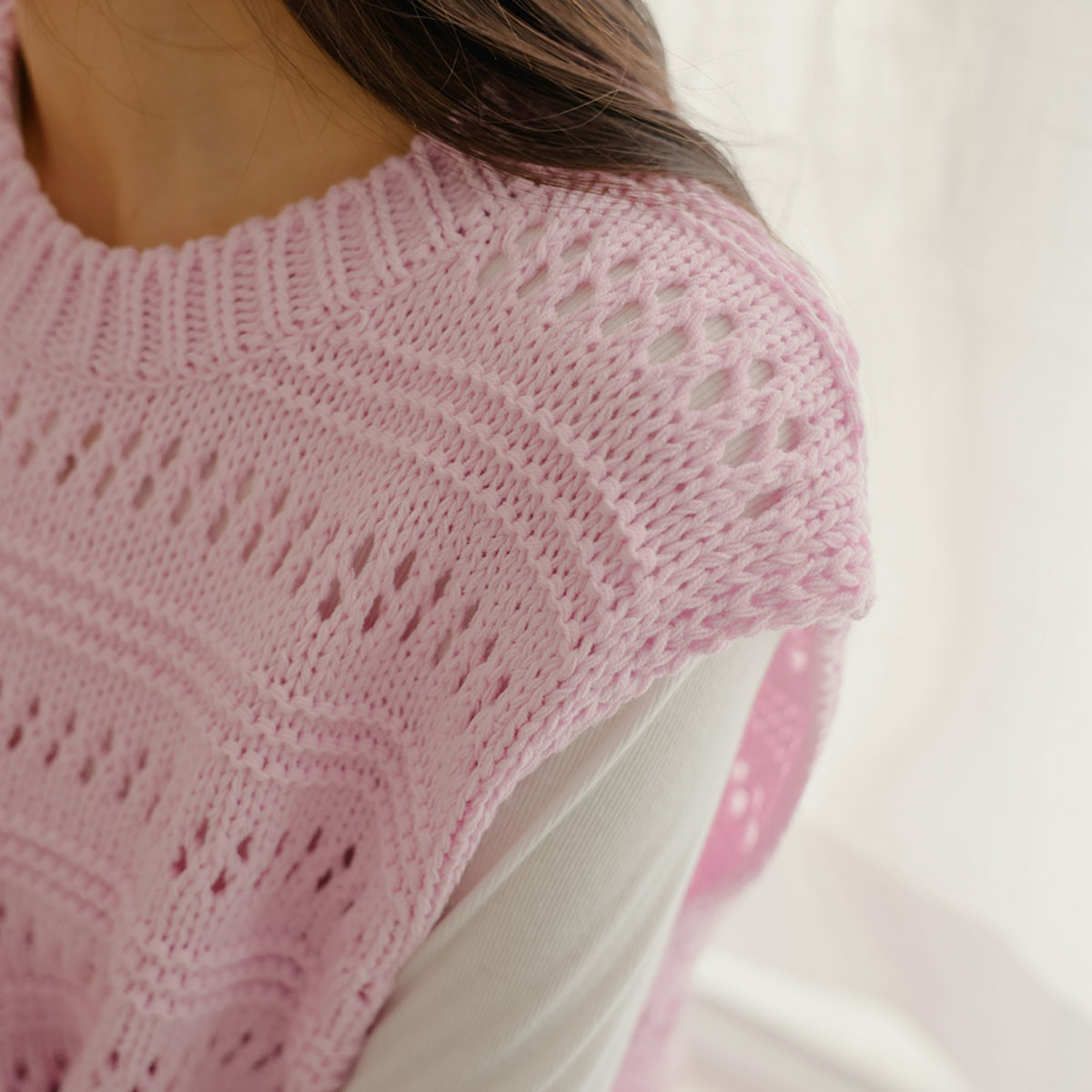 Skashi round knit vest