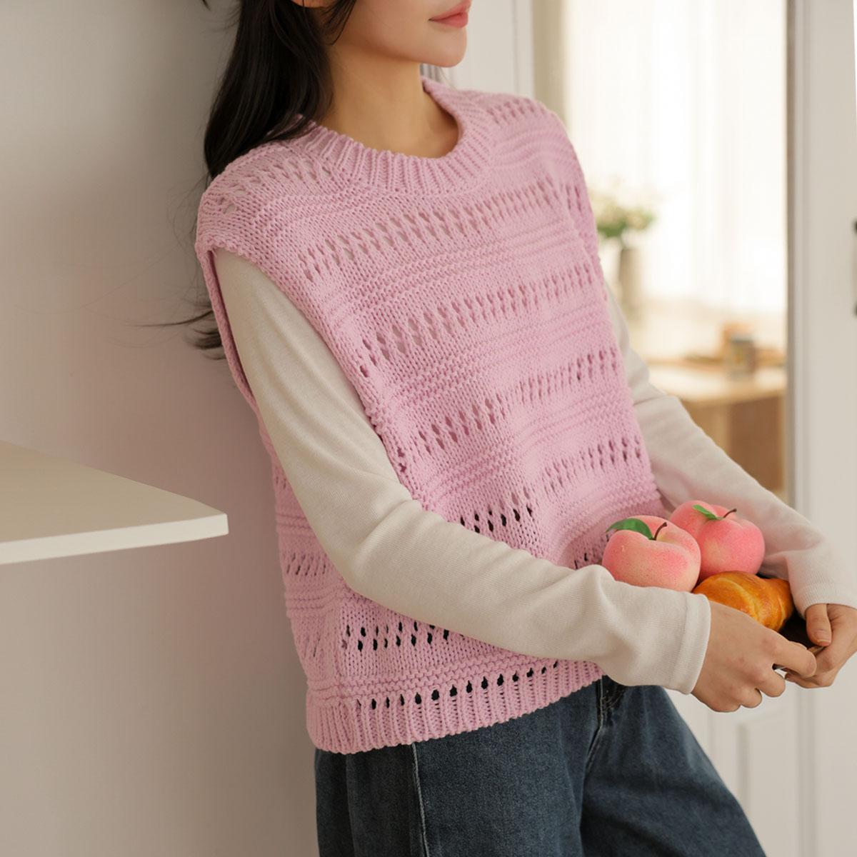 Skashi round knit vest