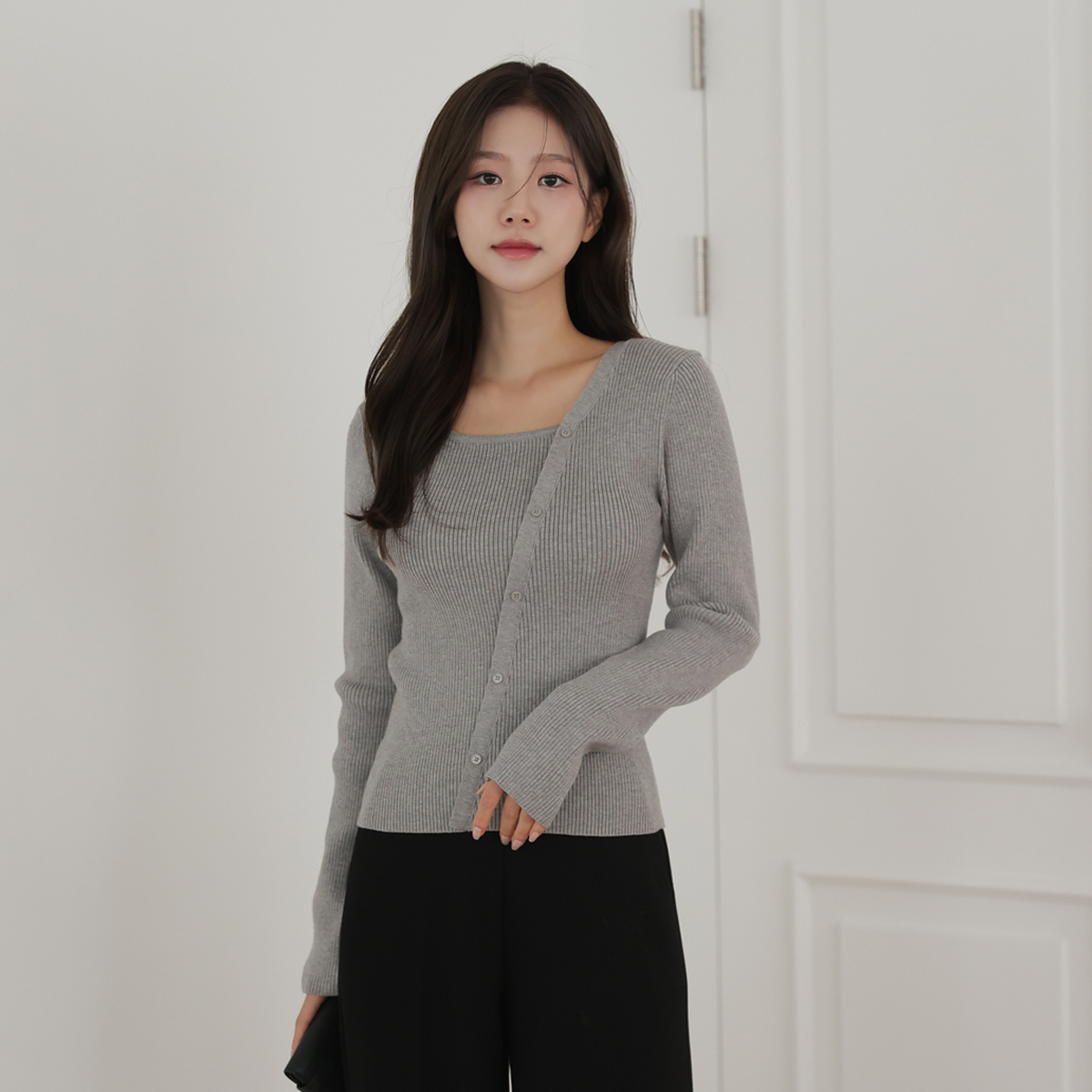 <b>[Limited Quantity SALE]</b> Diagonal Button Square Golgineet (Viscose)