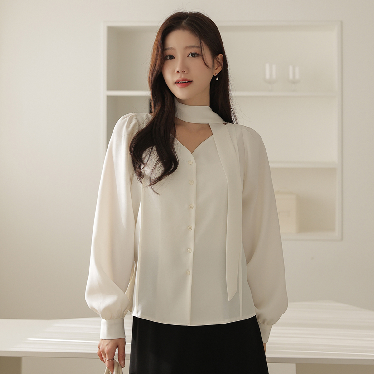 <b>[Limited Quantity SALE]</b> Silky Detachable Tie Blouse