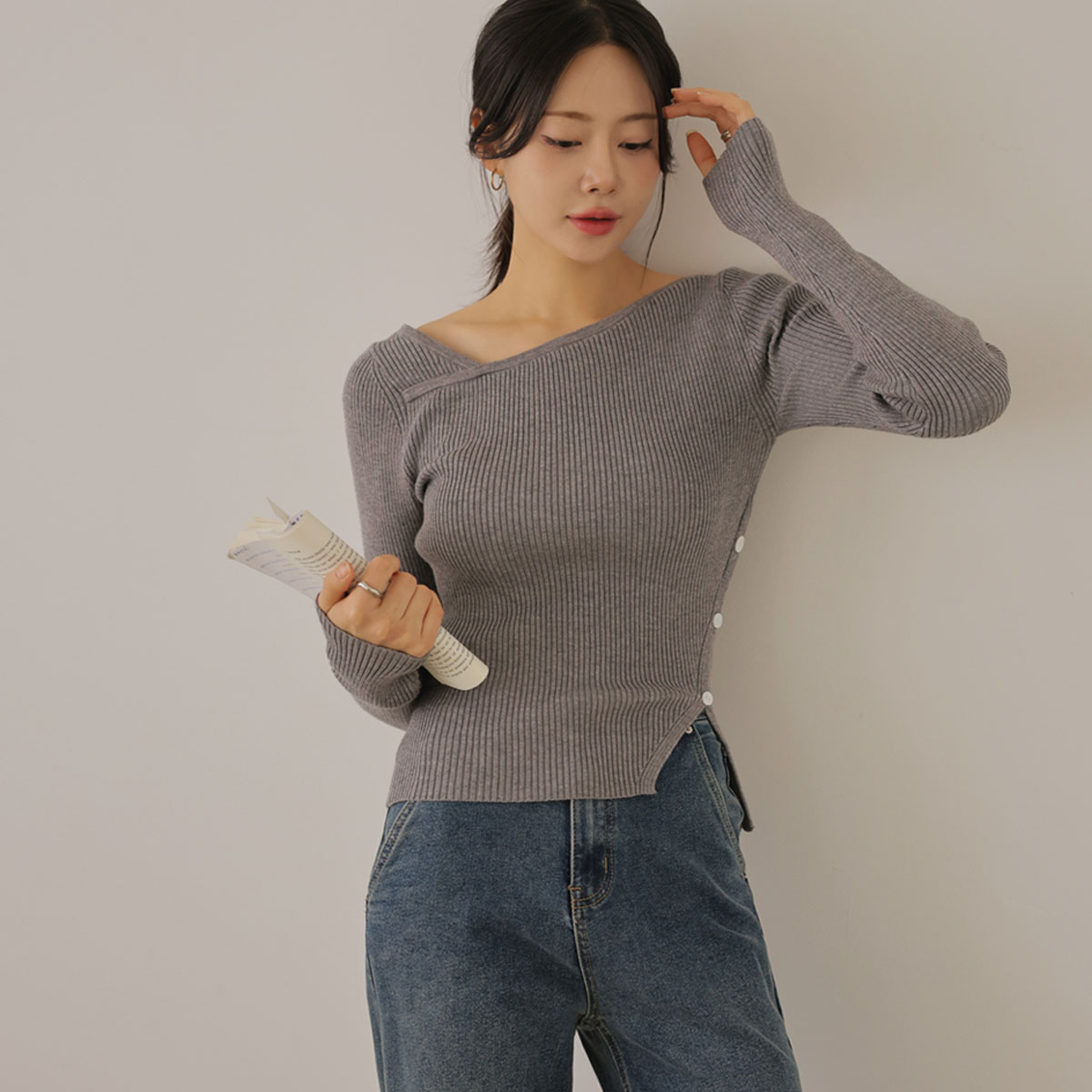 <b>[Limited Quantity SALE]</b> Diagonal Button Golf Knit