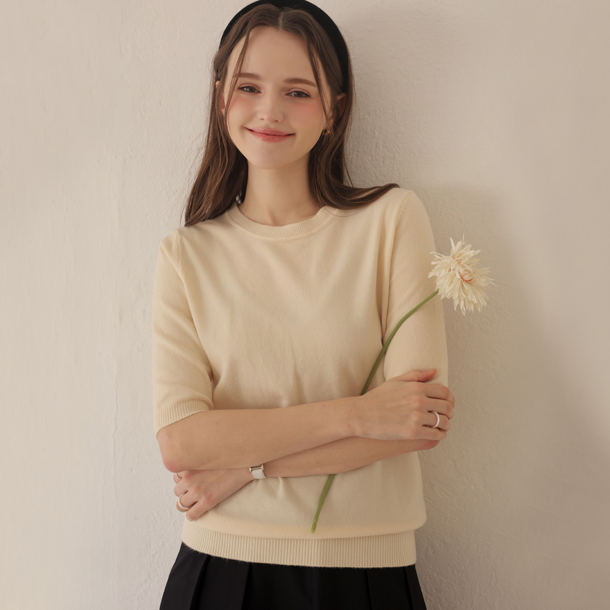 <b>[Limited Quantity SALE]</b> Soft Attachment Round 5/8 Sleeve Knit