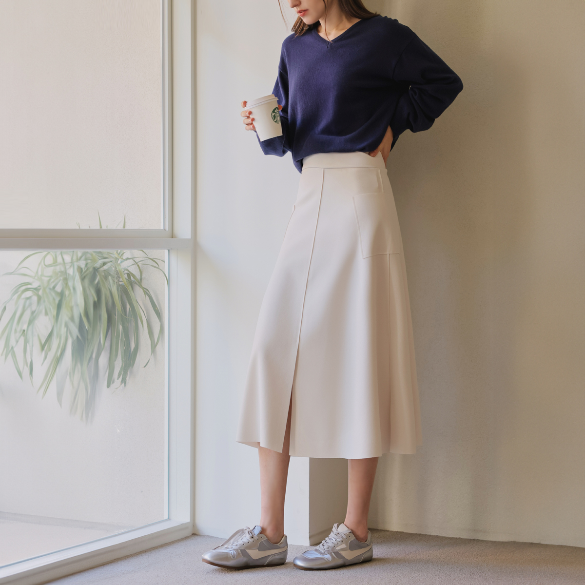 <b>[Made]</b> Holy Grail Stretchy Long Slit Skirt