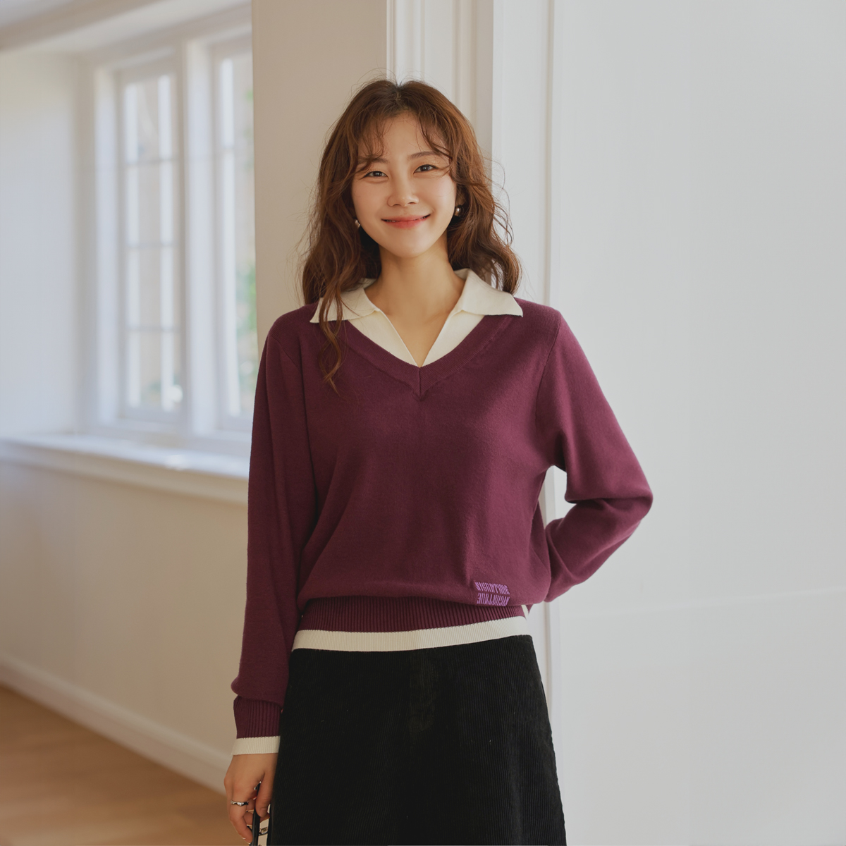 <b>[Limited Quantity SALE]</b> Viscose Two-Color Embroidered Cardigan