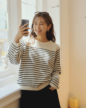 <b>[Limited Quantity SALE]</b> Woody Striped Knit