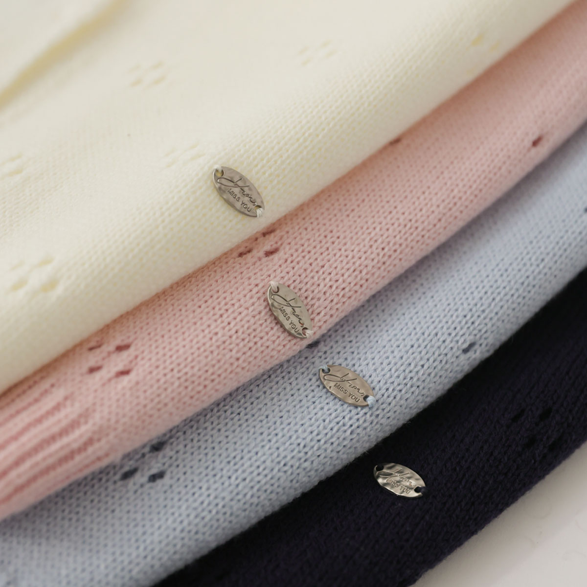 <b>[Limited Time Sale]</b> Sculpted Knit Pendant Hooded Cardigan