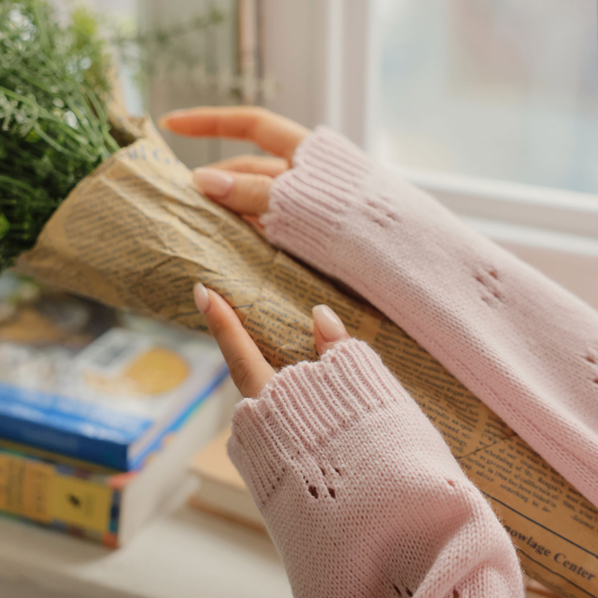 <b>[Limited Time Sale]</b> Sculpted Knit Pendant Hooded Cardigan