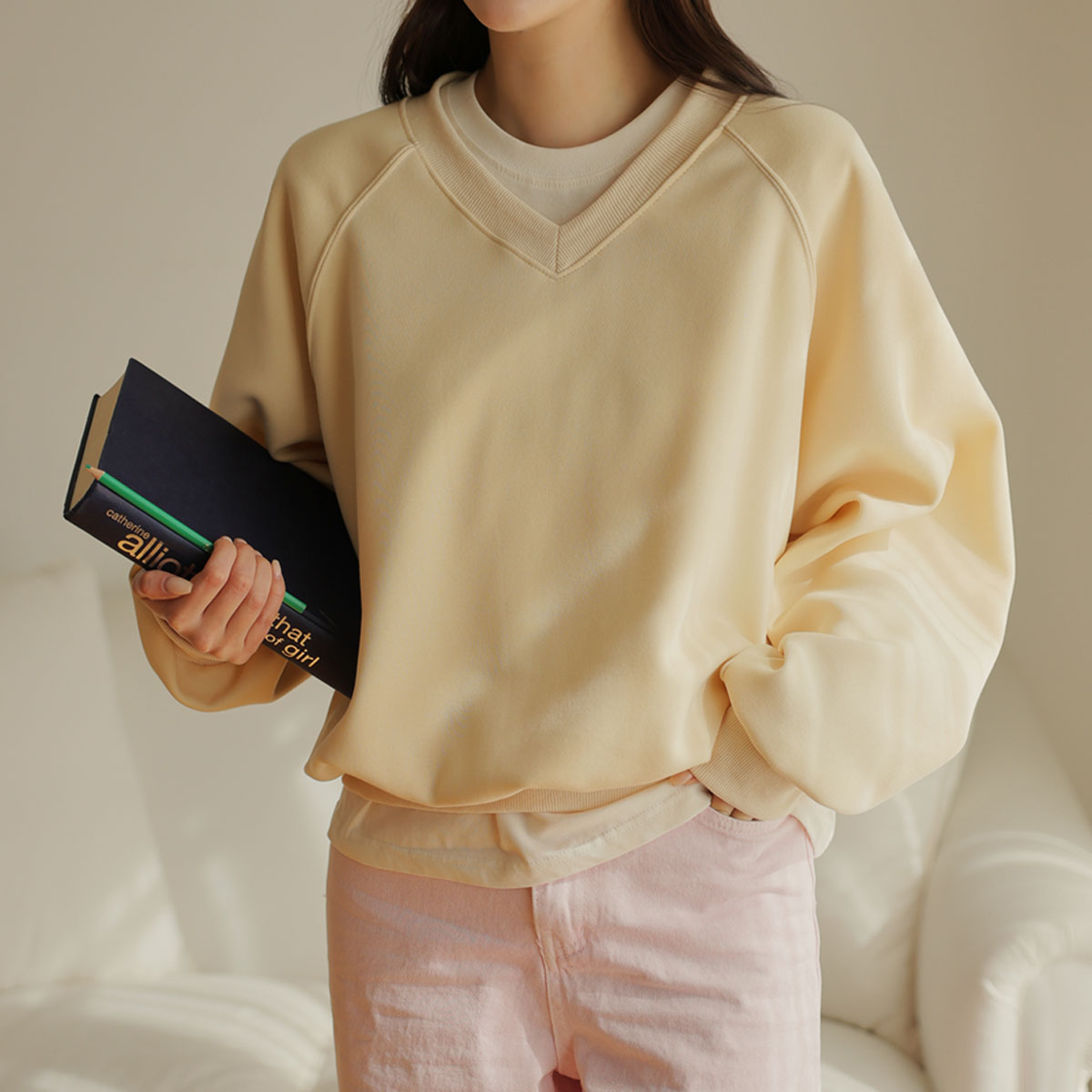 V-neck sweatshirt with back patch