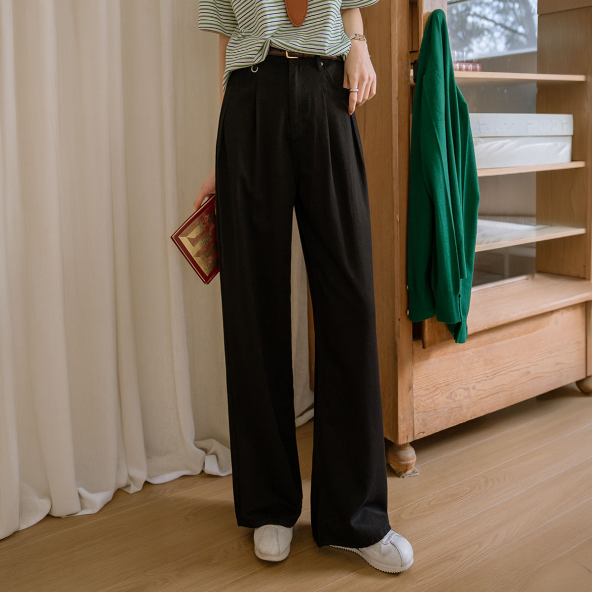 Soft Cotton D-Ring Pintuck Wide Pants
