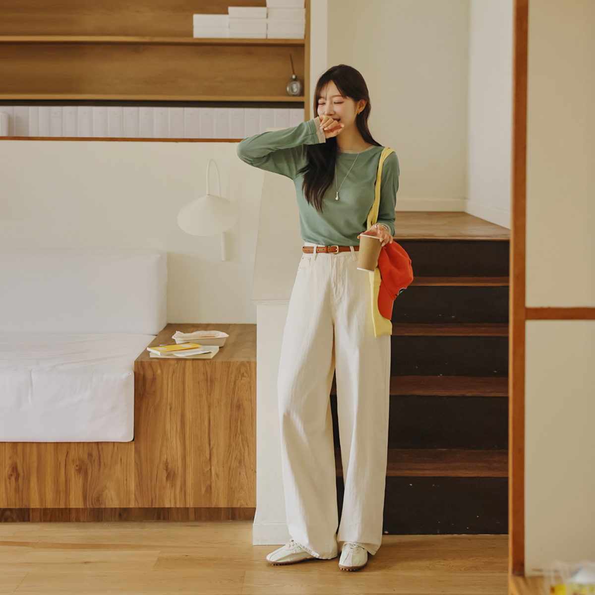 Back buckle herringbone curved wide pants