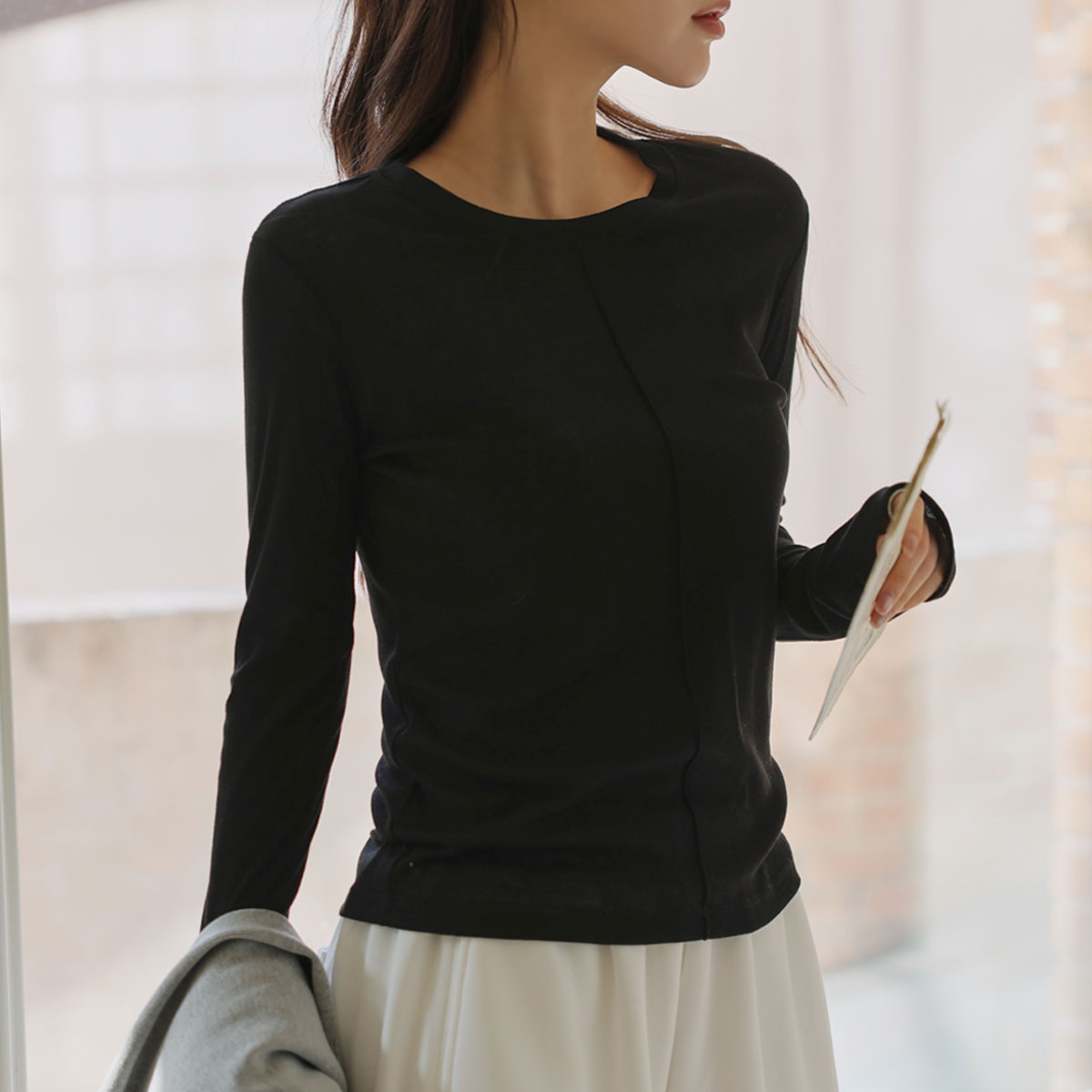 Lyocell Wool Pintuck Slim Round Tee