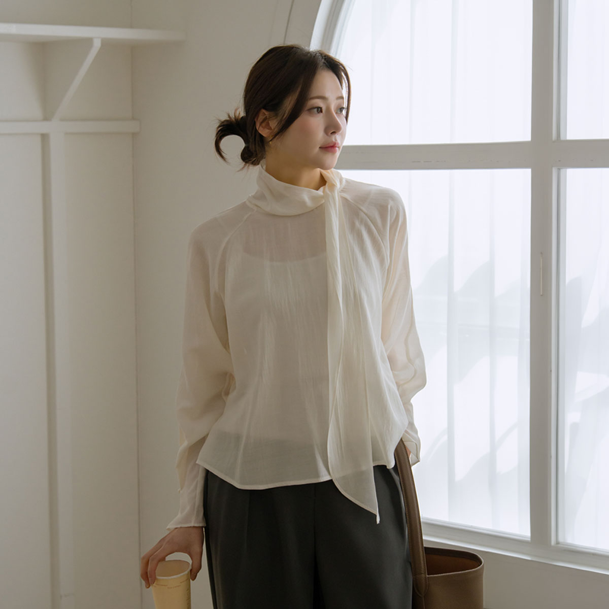Pearl pintuck tie blouse