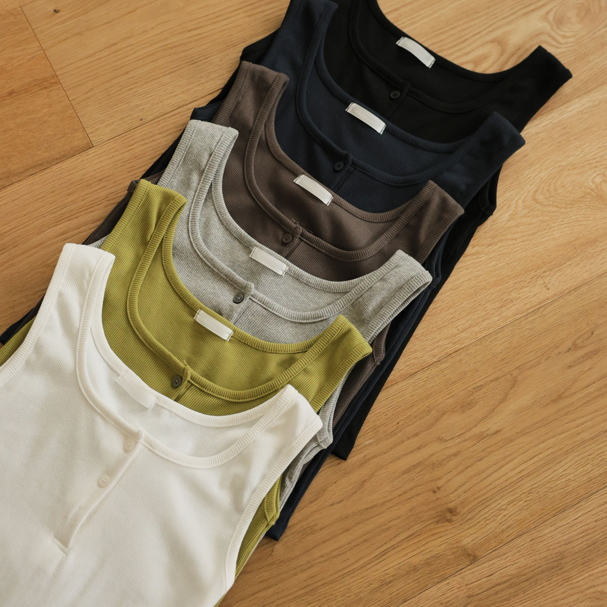 Buttoned ribbed shirt