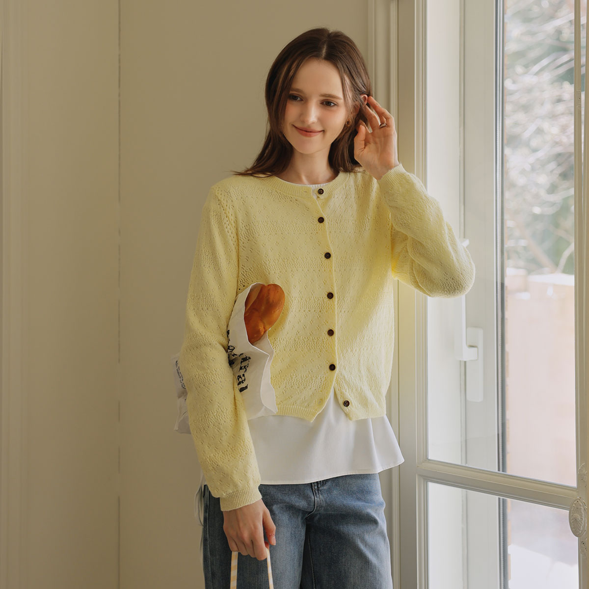 Baby's breath button punched knit