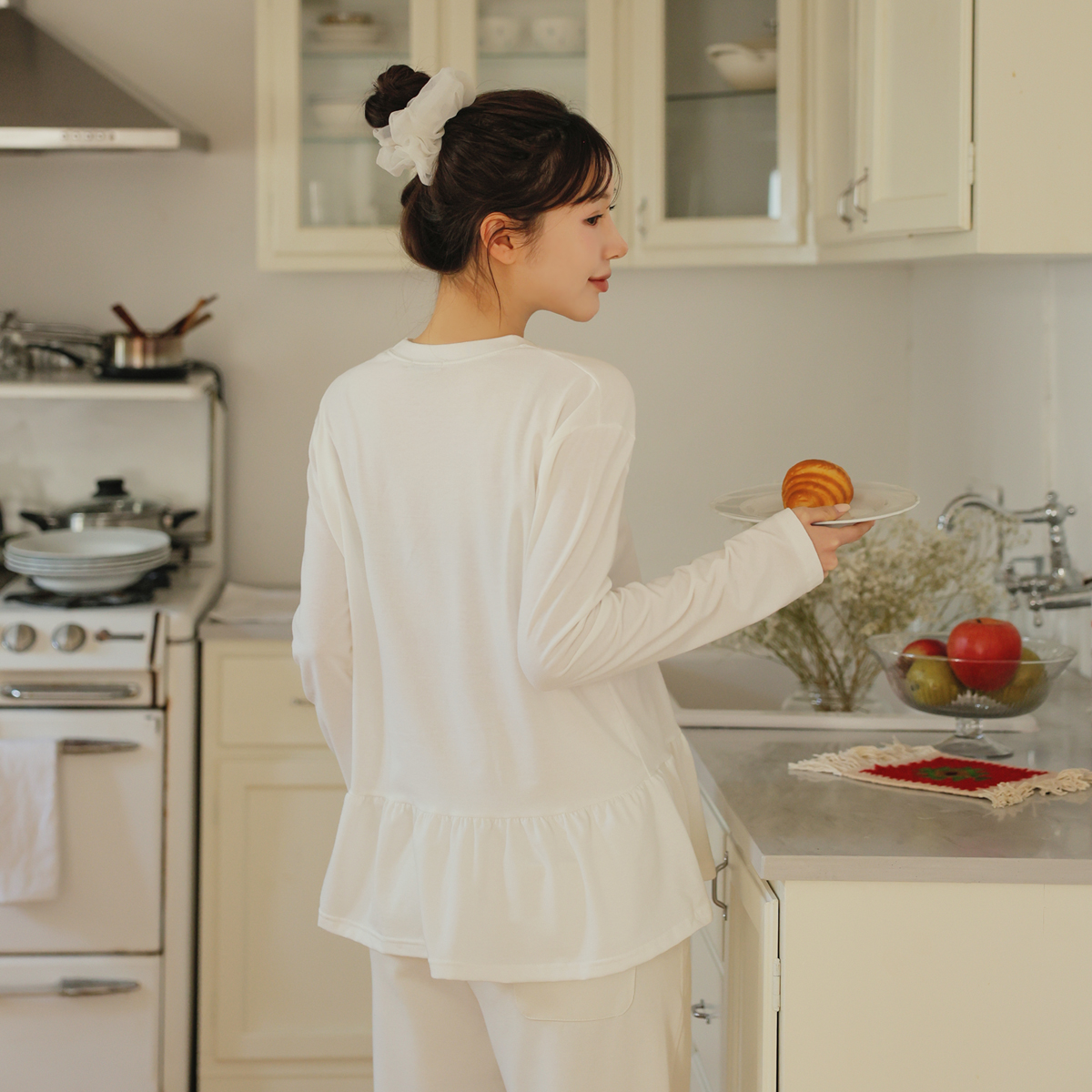 Frill-point layered t-shirt